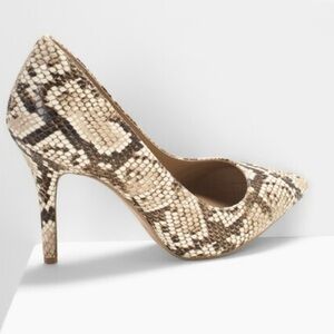 WHBM EXOTIC SNAKE PRINT TAN LEATHER PUMPS